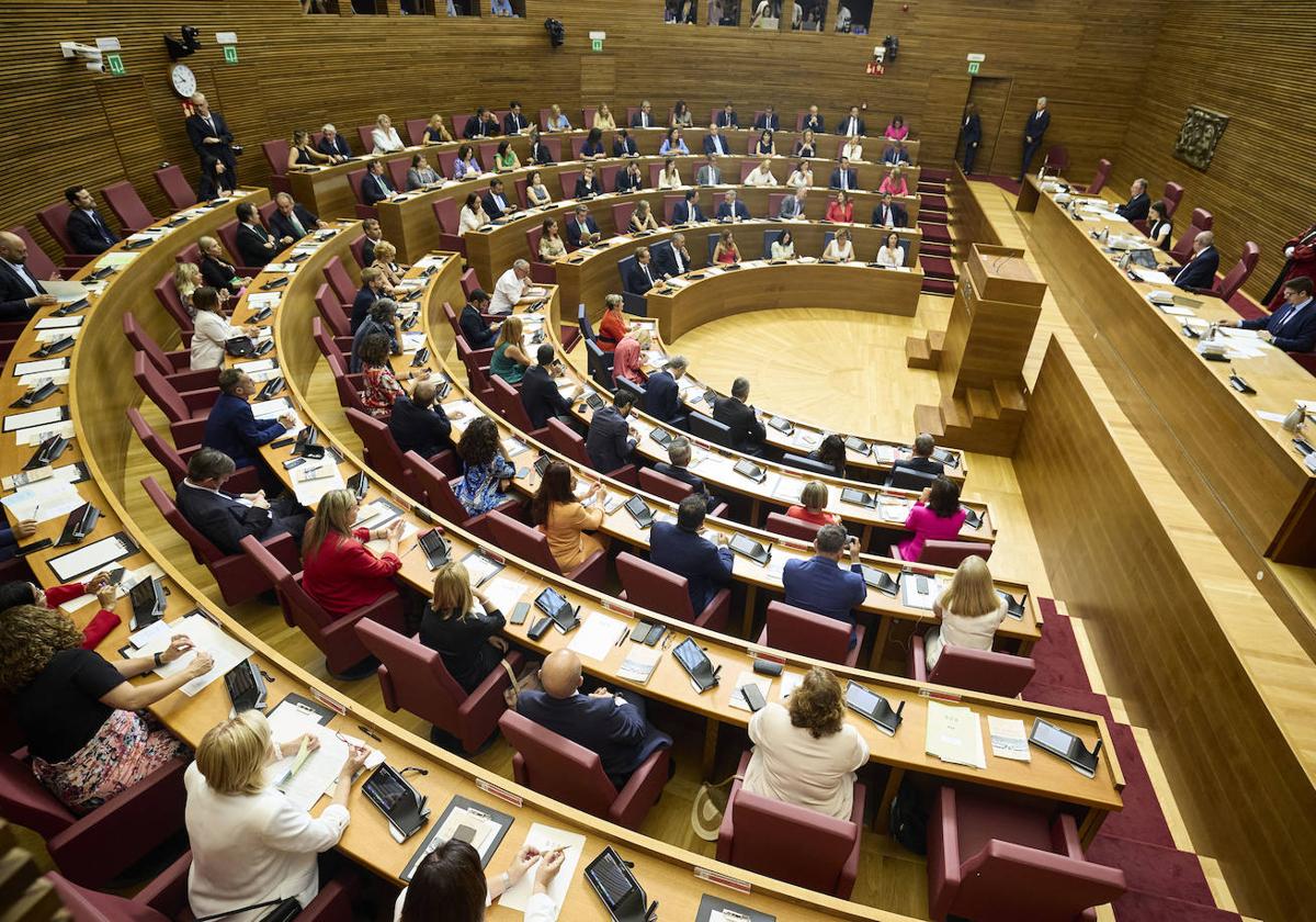 Corts Valencianes constitución DIRECTO La derecha da a Compromís